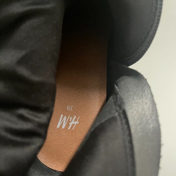 Black Suede Ankle length heeled boots / H&M - Picture 4 of 5